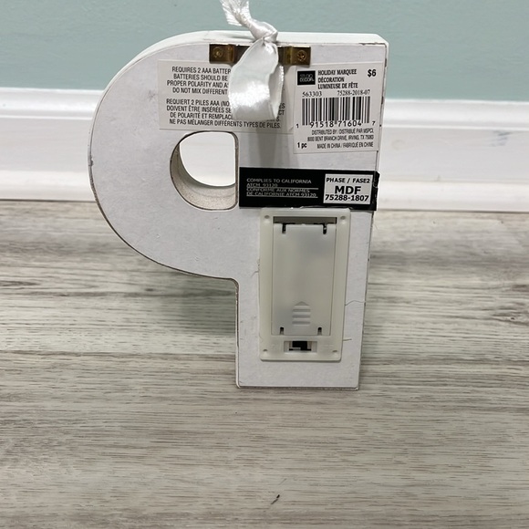 White Rustic Marquee Letter - Picture 2 of 4